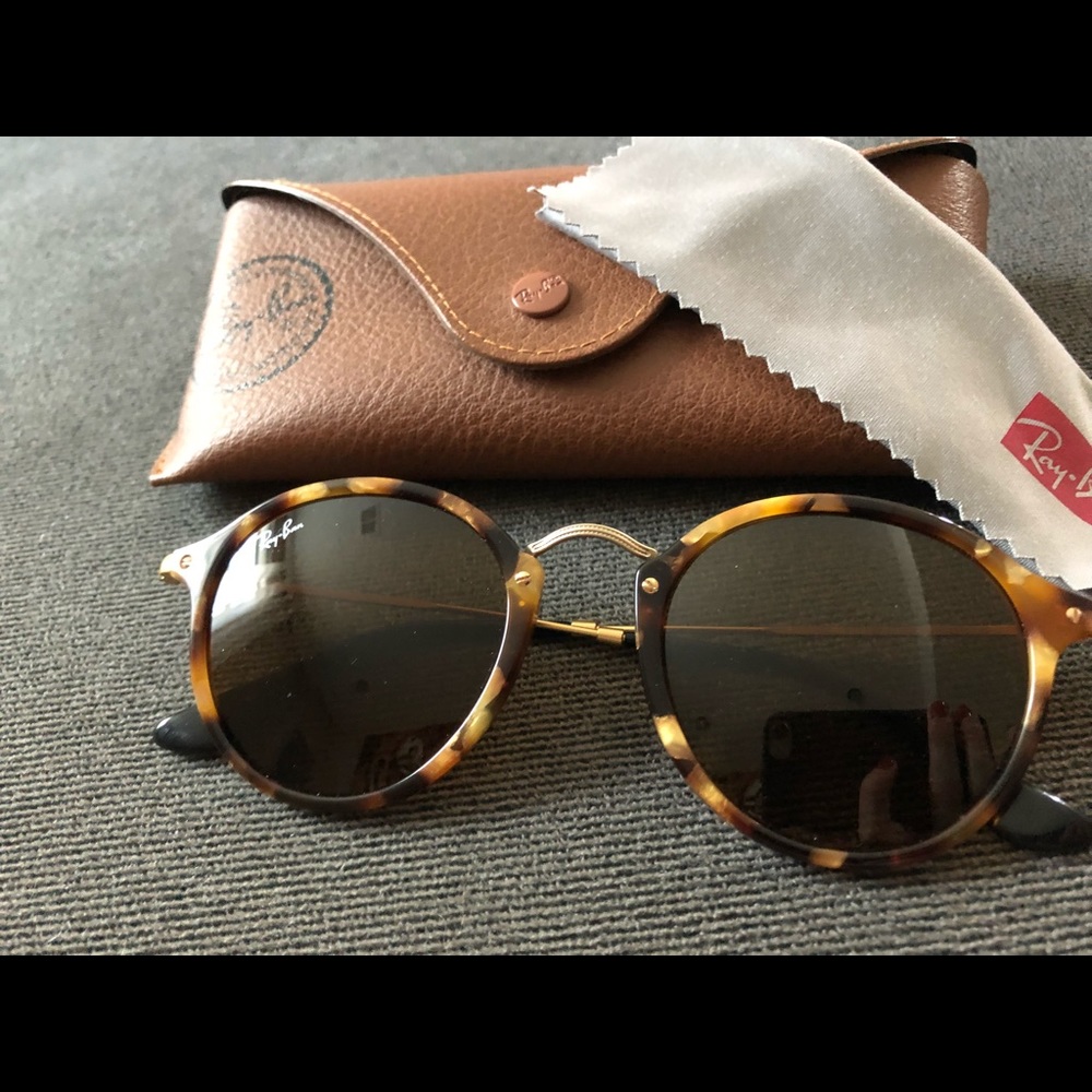 Rayban tortoise shell- Round Fleck